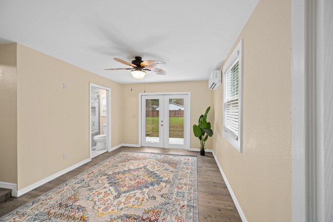 Foto del edificio - 245 S Rhodes St