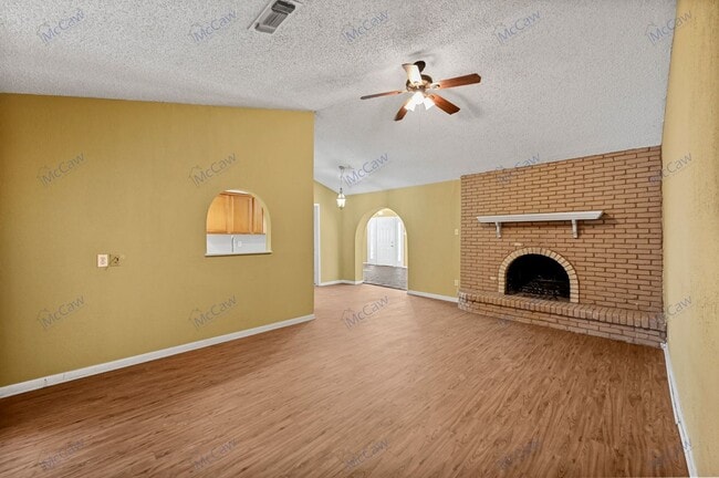 Foto del edificio - Spacious West DeSoto 3 bed/2 bath