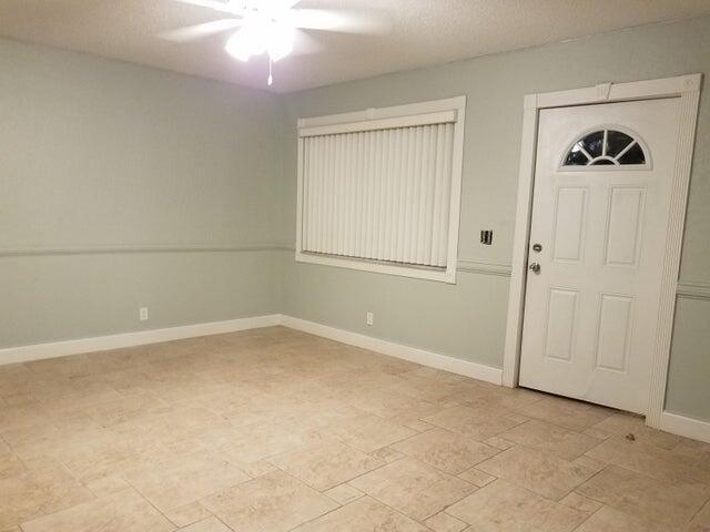 Foto del edificio - 2843 Duke Ln