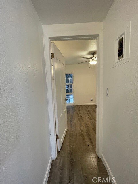 Foto del edificio - 911 N Vineyard Ave