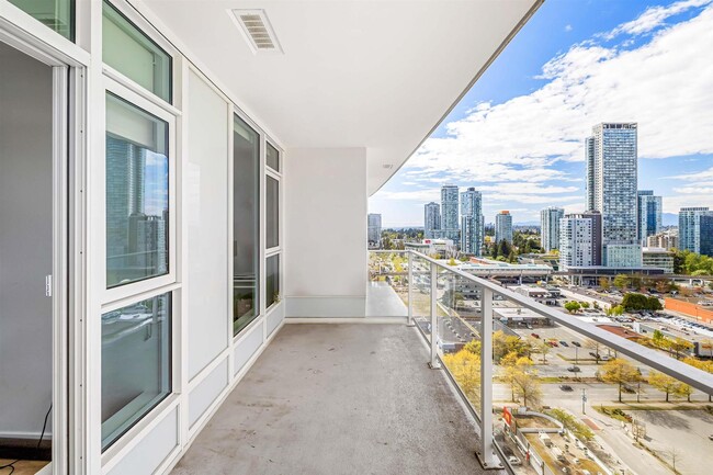 Building Photo - 13685 102 Av
