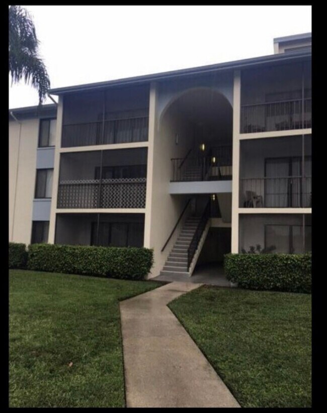 Foto del edificio - 1105 Green Pine Blvd