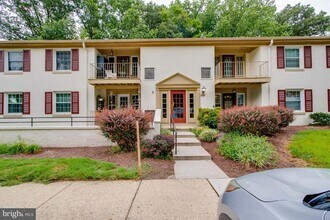 Building Photo - 5900J Kingsford Rd