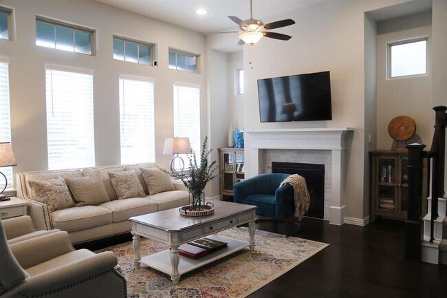 Building Photo - 17136 Lacebark Ln