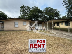 Building Photo - 230 Craigmont Ln