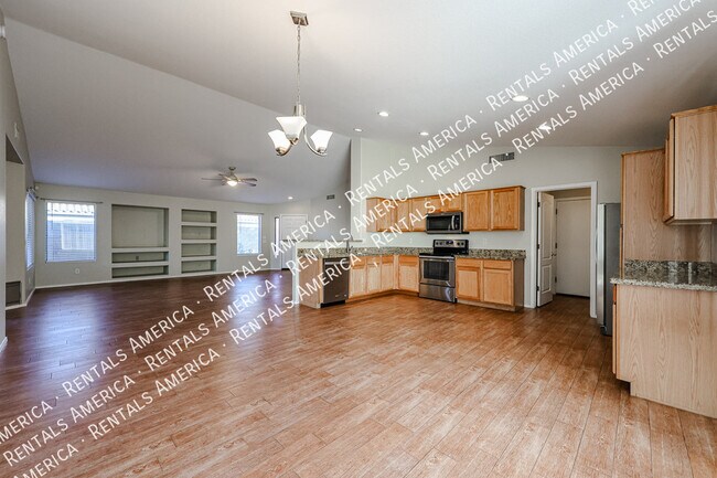 Building Photo - 658 S 110th Pl