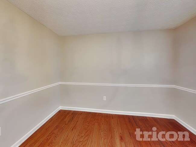 Foto del edificio - 202 Larson Ln