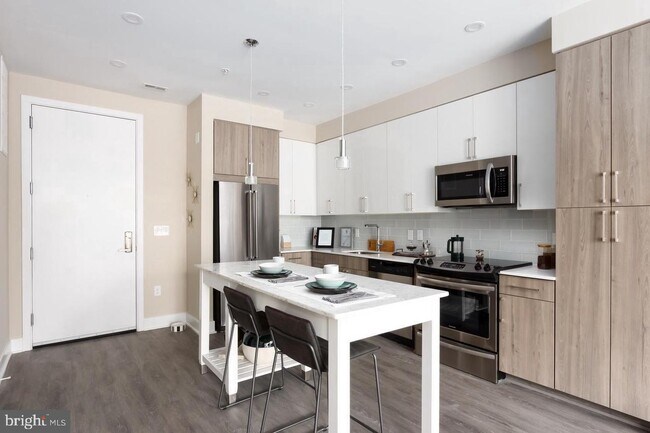 Foto del edificio - 145 Riverhaven Dr