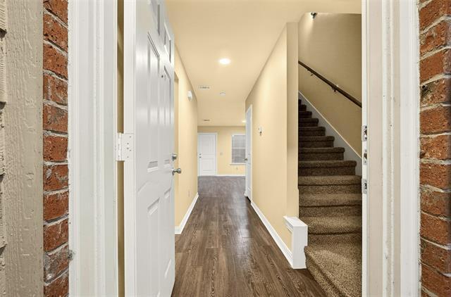 Building Photo - 1716 S Waco St