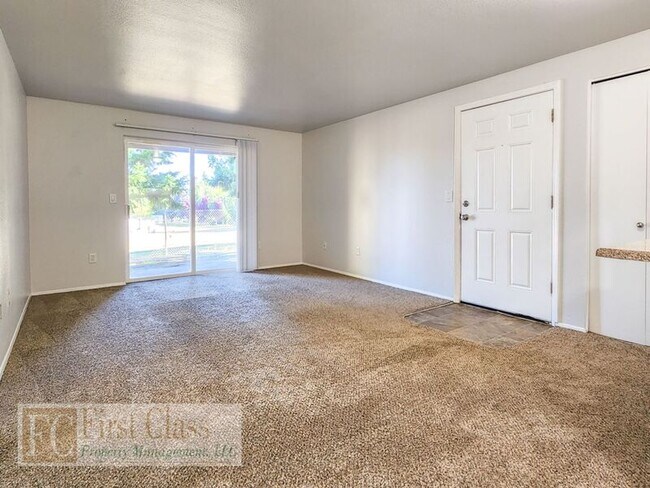 Building Photo - 1255 NW 183rd Ave