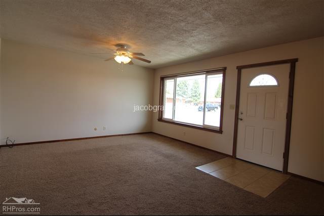 Building Photo - 673 Cambridge Dr