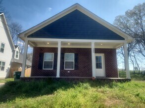 Building Photo - 390 N Liberty St