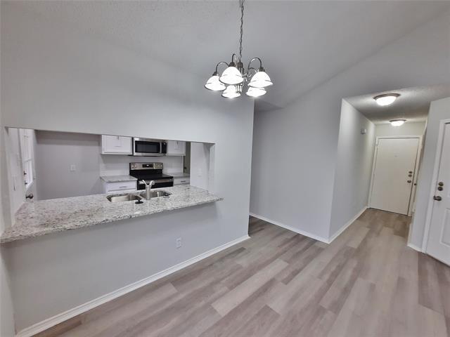 Foto del edificio - 4609 Riverpark Dr