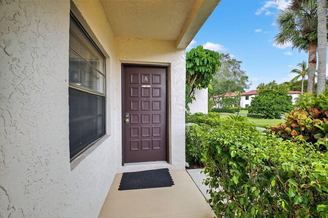 Building Photo - 7979 Eastlake Dr