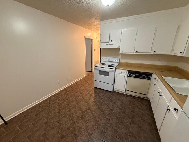 Foto del edificio - 22173 Ewell St