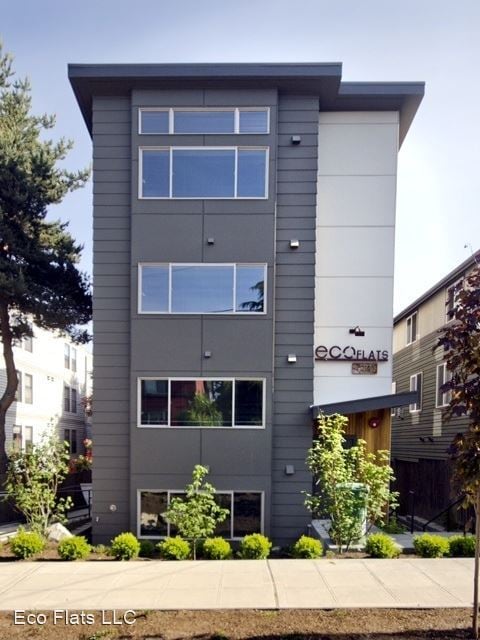 Primary Photo - 2129 N 113th St