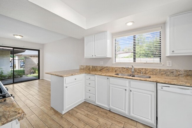 Foto del edificio - Fantastic 3-Bedroom Home in Prime Brea Loc...