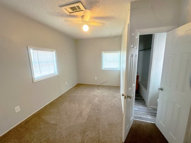 Foto del edificio - 73 Martin Luther King Jr Ave