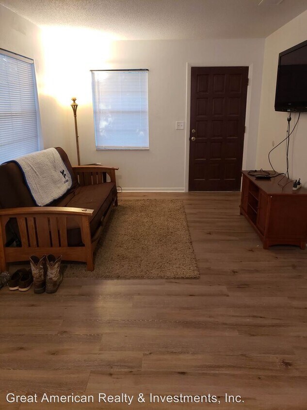 Foto principal - 917 S Brisson Terrace