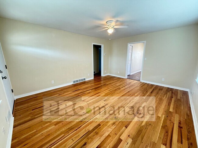 Foto del edificio - 335 E 17th St