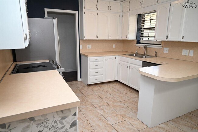 Foto del edificio - 1206 Amherst St