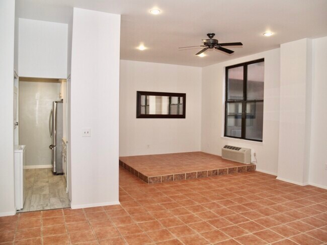 Sala de estar - 111 Mulberry St