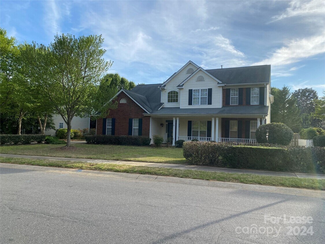 Primary Photo - 8630 Ellington Park Dr