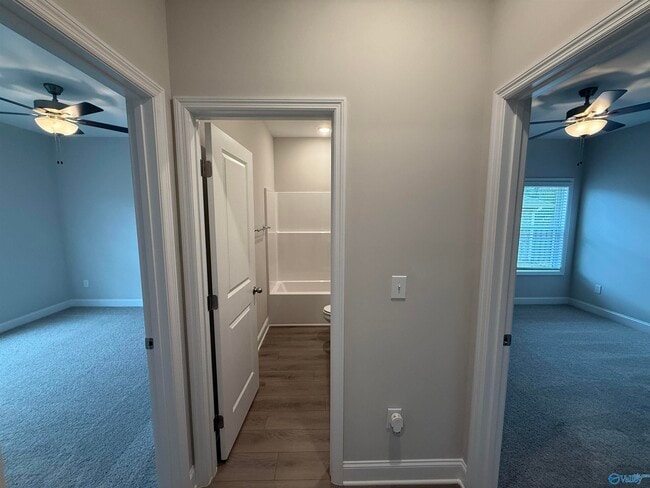 Foto del edificio - 158 River Pointe Dr