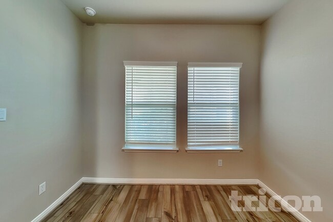 Building Photo - 5802 Nyla Wy