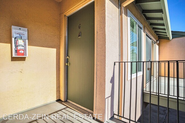 Foto del edificio - 2 br, 2 bath House - 1339 Pearl St #G