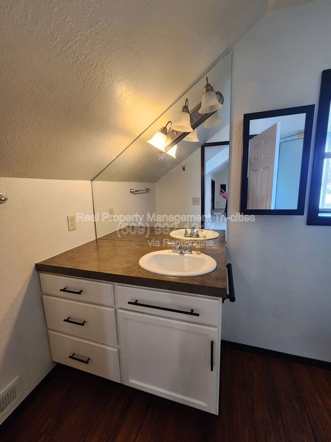 Foto del edificio - 721 S Union St