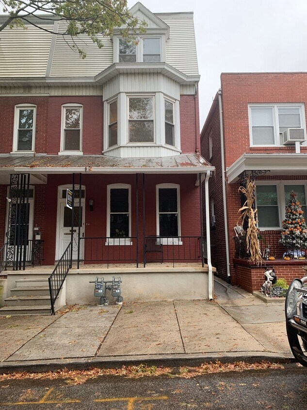 Foto principal - Spacious 3 bedroom in the East End of York...