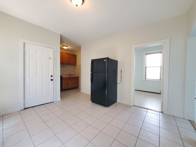 Building Photo - 477 Avenue A