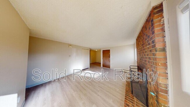 Foto del edificio - 4740 Scenic Cir