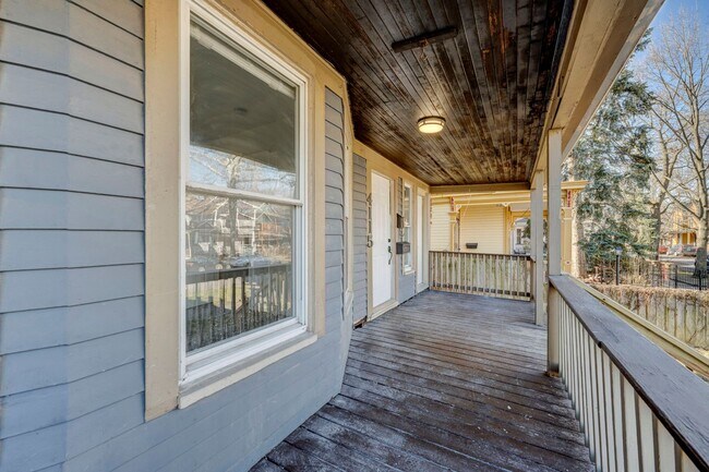 Foto del edificio - 4115 Whitman Ave