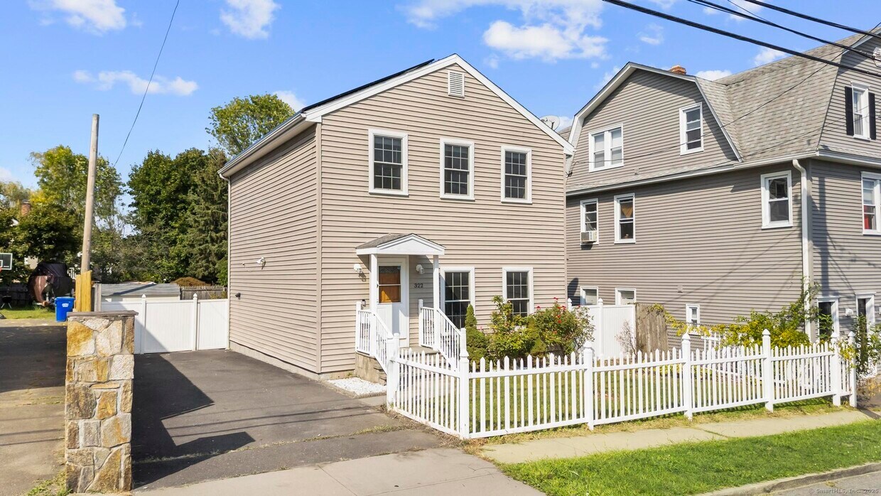 Primary Photo - 322 Greenfield St