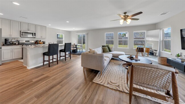 Foto del edificio - 2147 Twisted Cedar Ct
