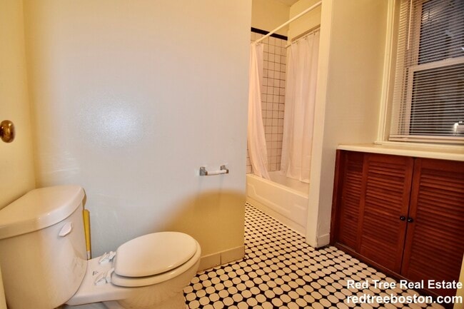 Photo - 51 Queensberry St Apartment