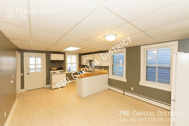 Building Photo - Remodeled Single Family House w/ Fenced Ya...