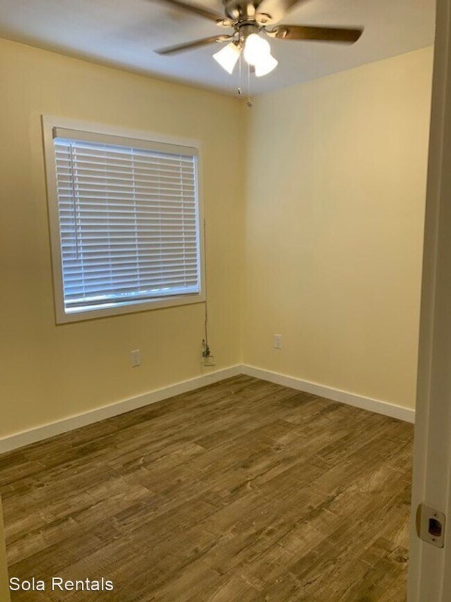 Foto del edificio - 725 E Artesia Blvd