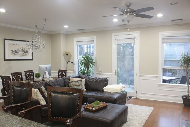 Building Photo - 1355 N Mohawk St