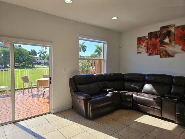 Foto del edificio - 9001 SW 227th St