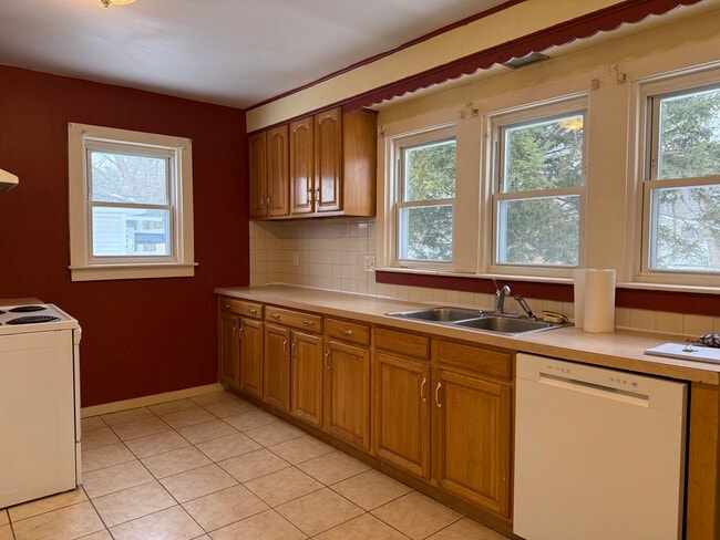 Building Photo - 42 Connecticut Mills Ave