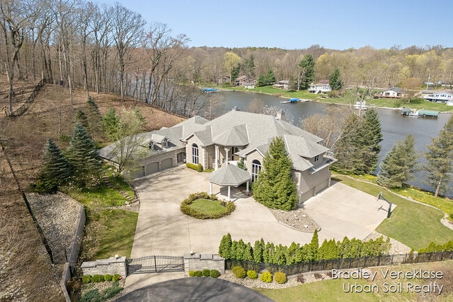 Foto del edificio - 7635 Sandy Hollow Ln SE
