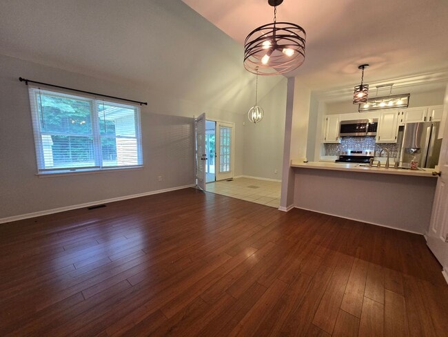 Building Photo - Mt. Hermon - Adorable 3Bed, 2Bath Ranch