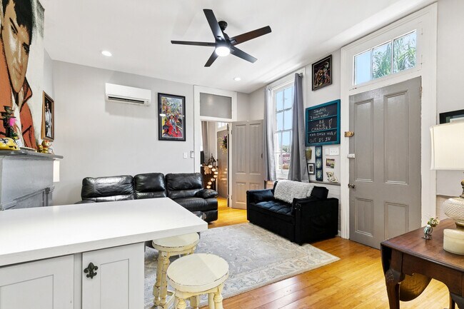 Foto del edificio - 922 Elysian Fields Ave