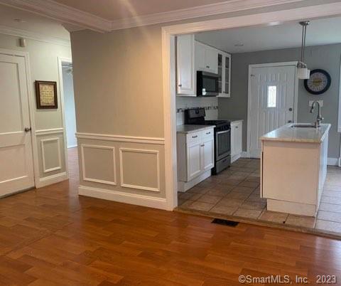 Building Photo - 435 High Ridge Dr