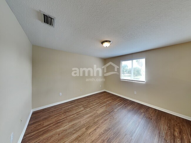 Building Photo - 13025 Waterbourne Dr