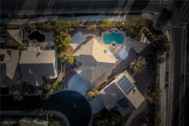 Building Photo - 10725 Bernini Dr