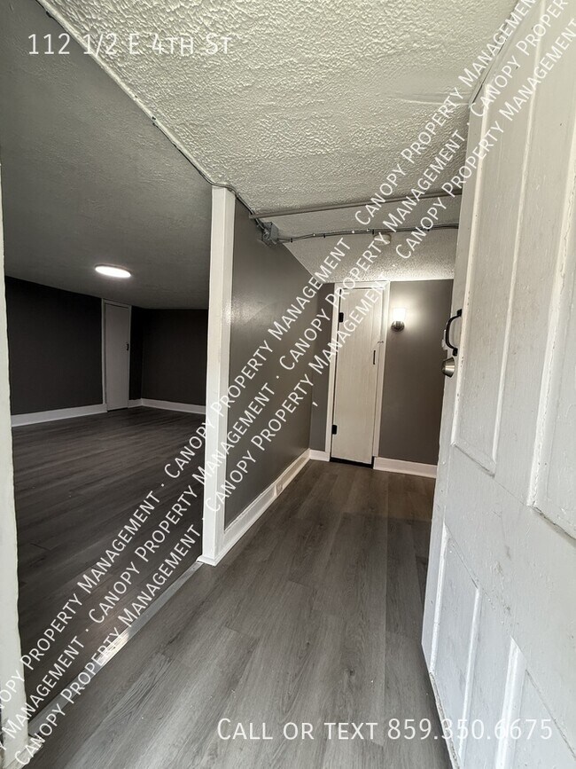 Foto del edificio - 112 E 4th St